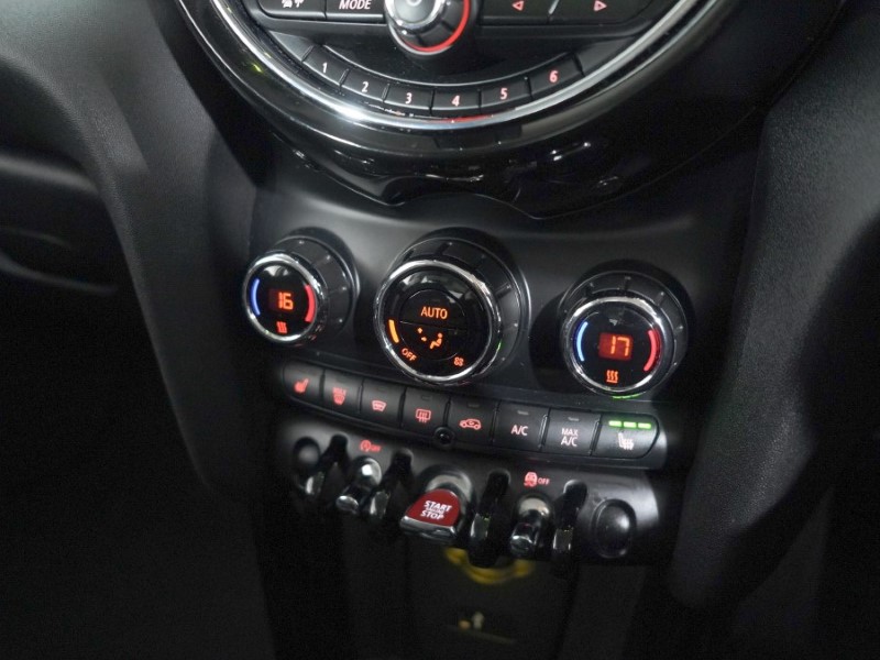 2020 (70) MINI HATCHBACK 1.5 Cooper Classic II 3dr 5127869