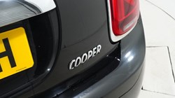 2020 (70) MINI HATCHBACK 1.5 Cooper Classic II 3dr 5127851