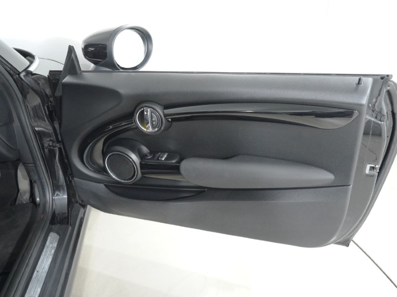 2020 (70) MINI HATCHBACK 1.5 Cooper Classic II 3dr 5127862