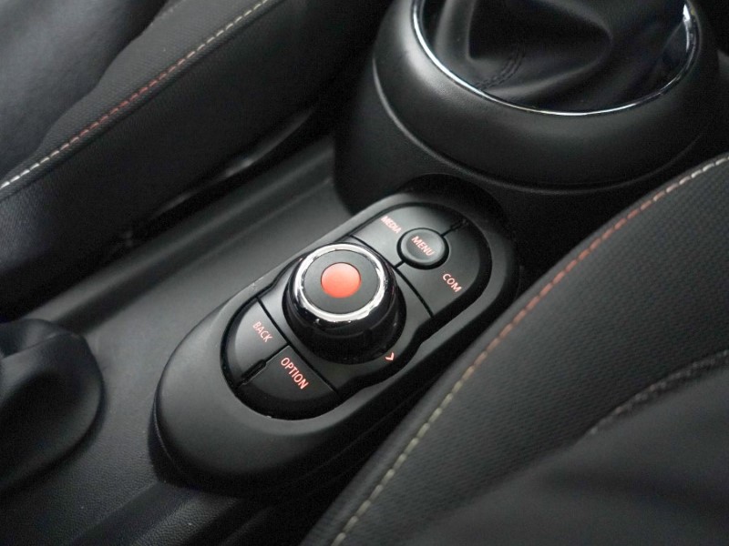 2020 (70) MINI HATCHBACK 1.5 Cooper Classic II 3dr 5127873