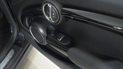 2020 (70) MINI HATCHBACK 1.5 Cooper Classic II 3dr 5127863