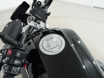 2025 (25) BMW Motorrad R12 (24MY)