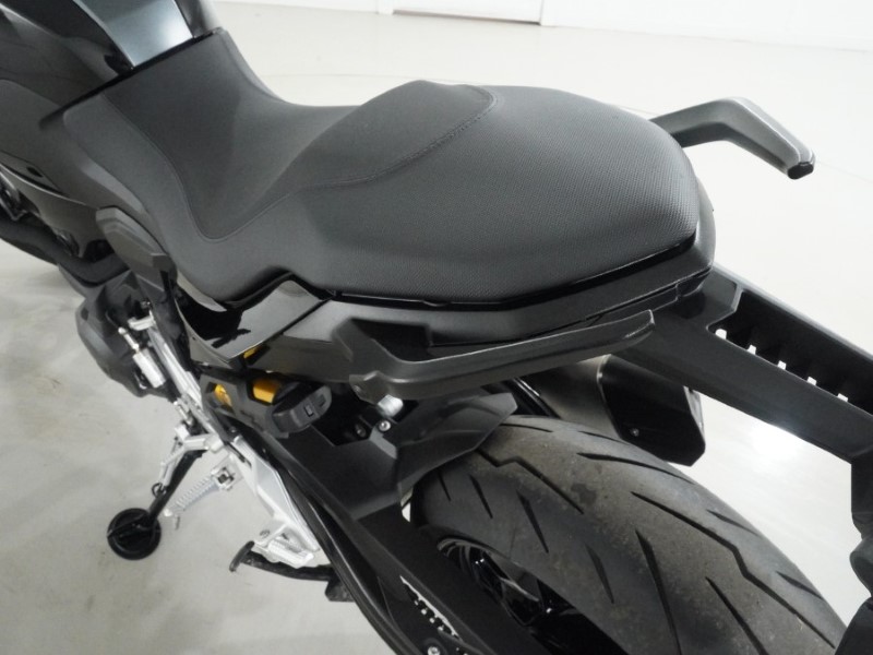 2025 (25) BMW Motorrad F900 R (25MY) 5147754