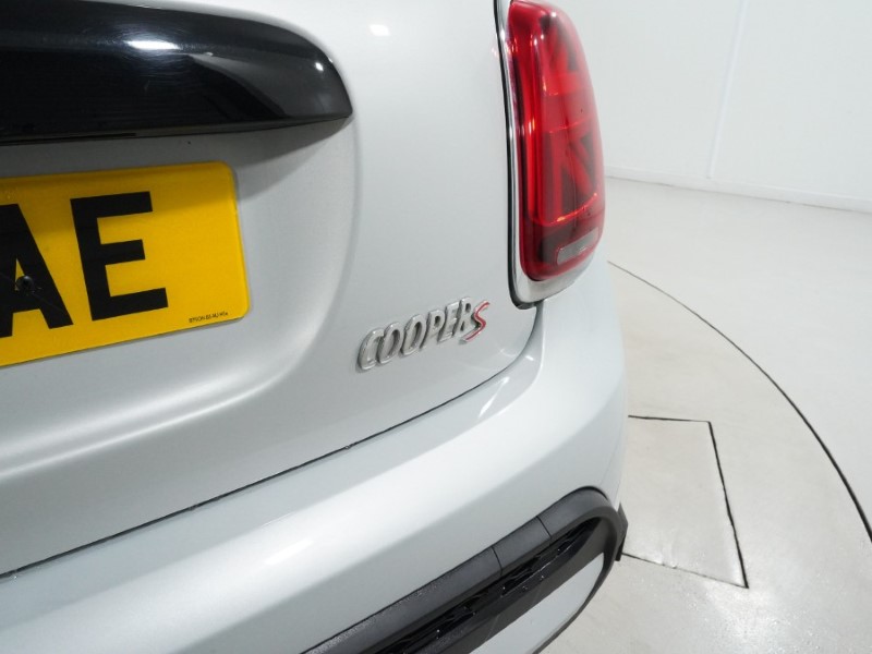 2021 (71) MINI HATCHBACK 2.0 Cooper S Exclusive 3dr Auto 5121708