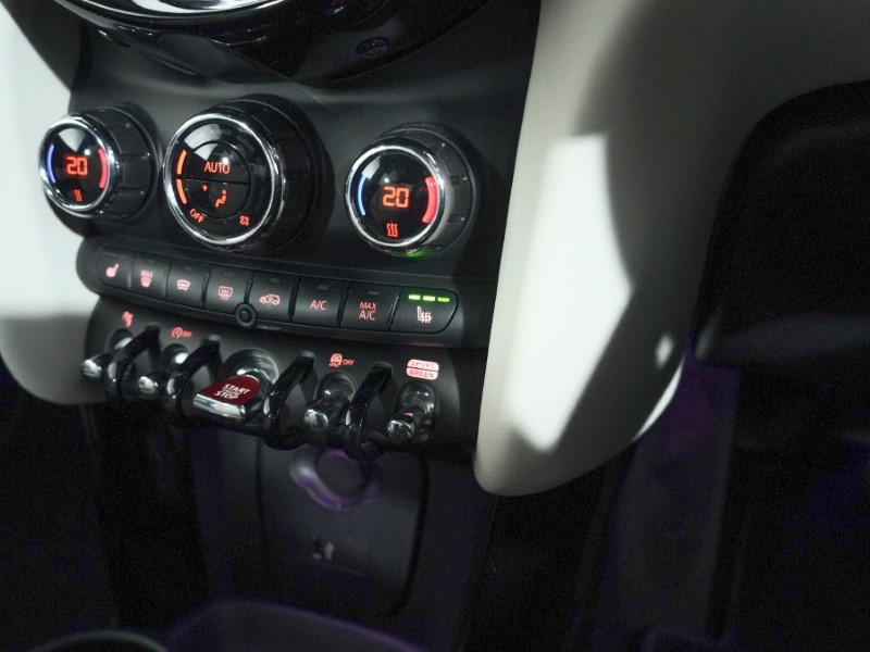 2021 (71) MINI HATCHBACK 2.0 Cooper S Exclusive 3dr Auto 5121739