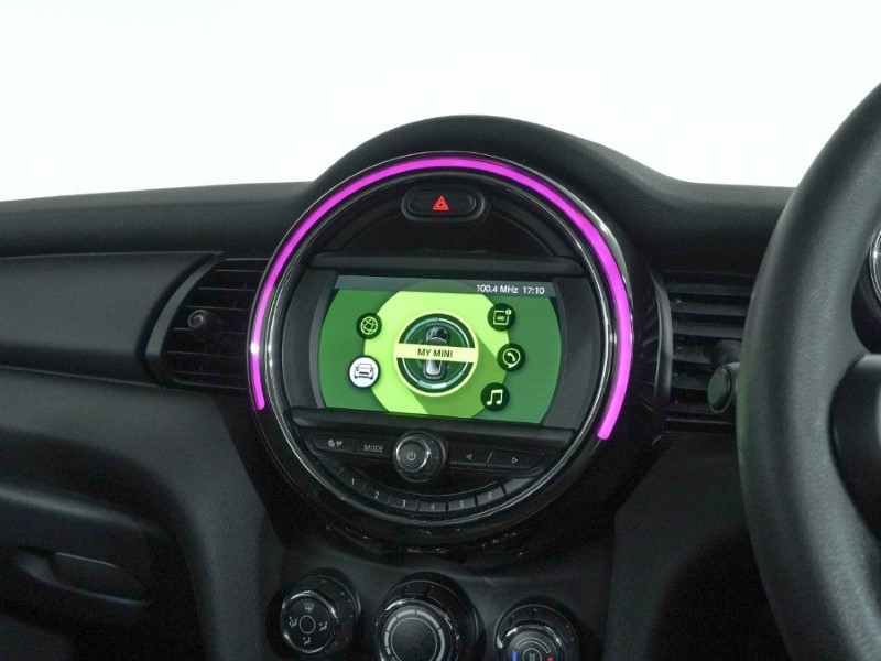 2018 (68) MINI HATCHBACK 1.5 One II 3dr Step Auto 5123245