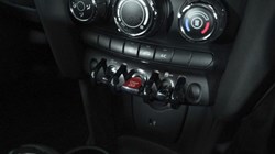 2018 (68) MINI HATCHBACK 1.5 One II 3dr Step Auto 5123249