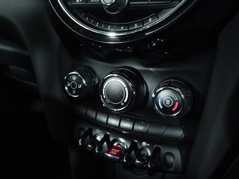 2018 (68) MINI HATCHBACK 1.5 One II 3dr Step Auto 5123248