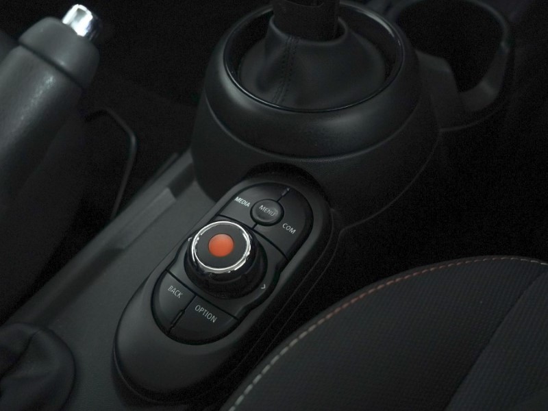 2018 (68) MINI HATCHBACK 1.5 One II 3dr Step Auto 5123241