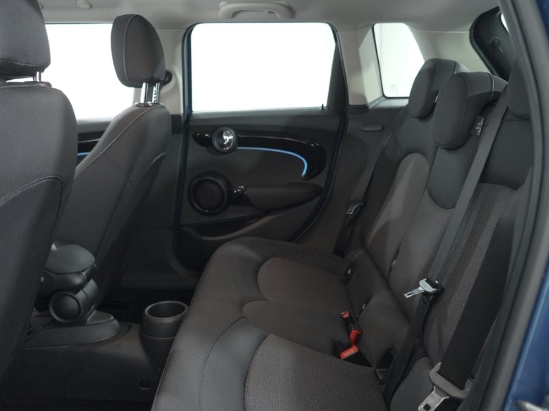 2023 (23) MINI HATCHBACK 1.5 Cooper Classic 5dr 5133637