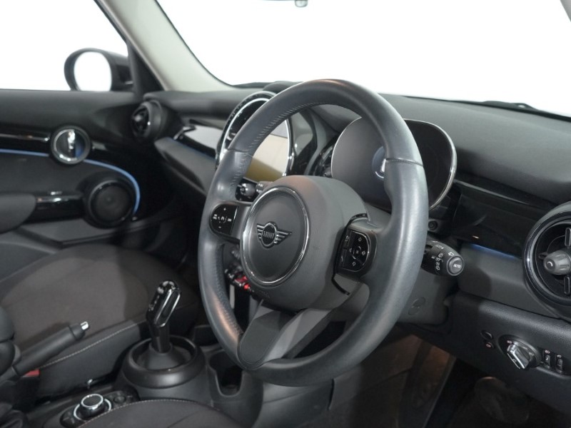 2023 (23) MINI HATCHBACK 1.5 Cooper Classic 5dr 5133632