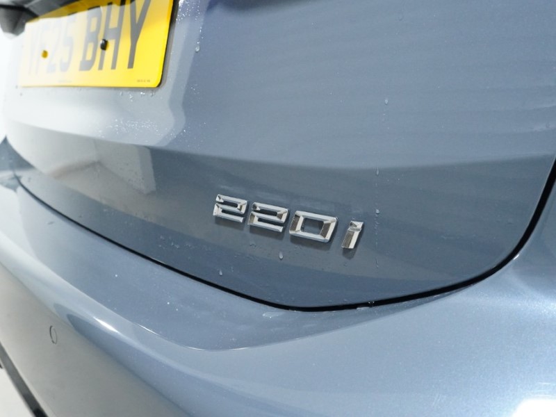 2025 (25) BMW 2 SERIES 220i MHT M Sport 5dr DCT 5144340