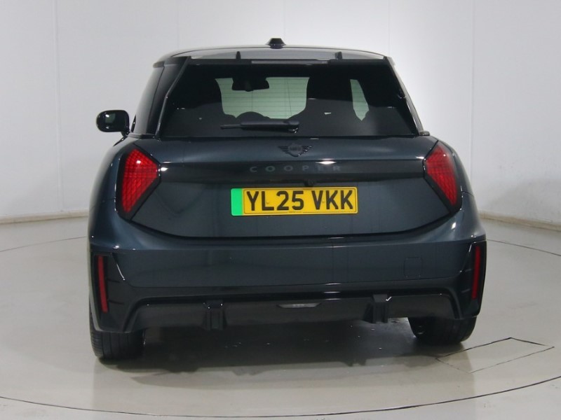 2025 (25) MINI COOPER 135kW E Sport 41kWh 3dr Auto 5154575