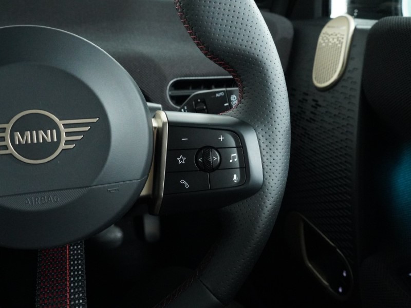 2025 (25) MINI COOPER 135kW E Sport 41kWh 3dr Auto 5154558