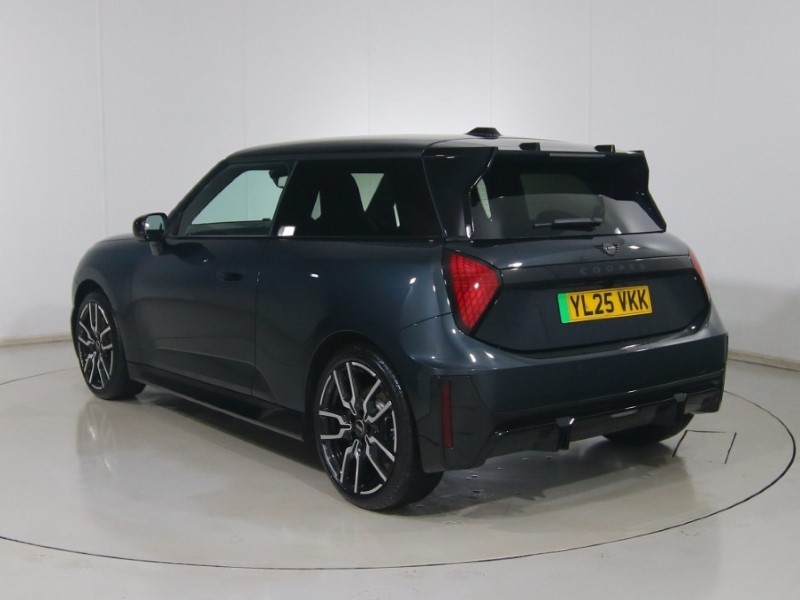 2025 (25) MINI COOPER 135kW E Sport 41kWh 3dr Auto