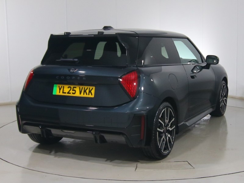 2025 (25) MINI COOPER 135kW E Sport 41kWh 3dr Auto 5154576
