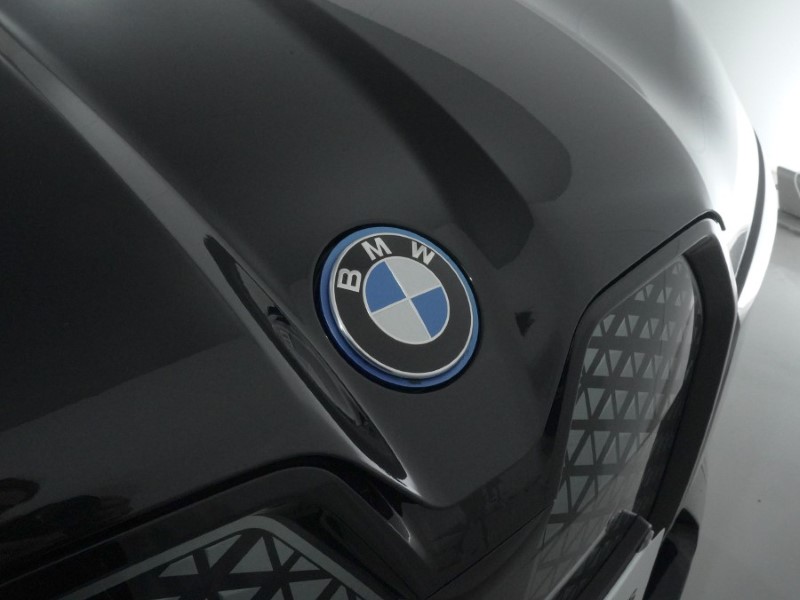 2024 (74) BMW iX 240kW xDrive40 M Sport 76.6kWh 5dr Auto 5166072
