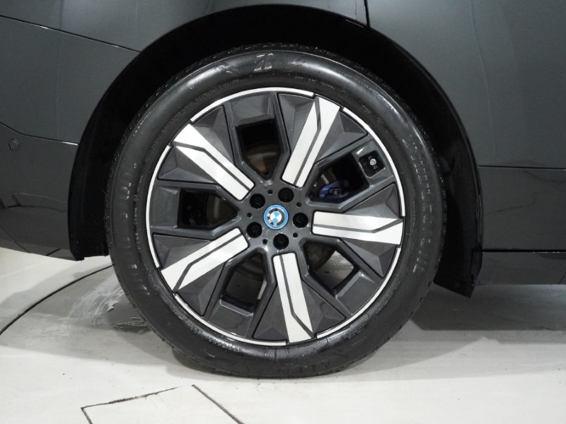 2024 (74) BMW iX 240kW xDrive40 M Sport 76.6kWh 5dr Auto 5166083