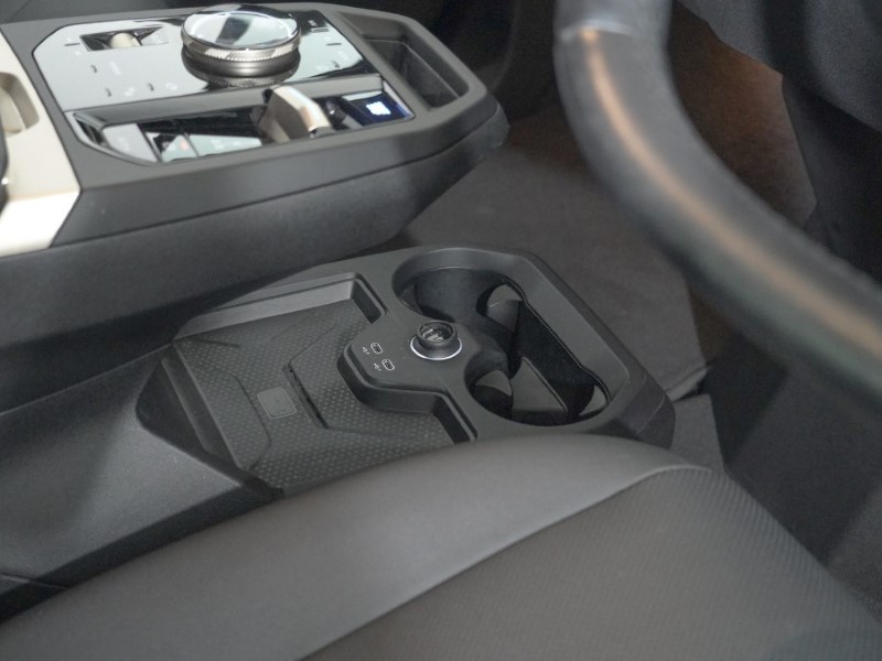 2024 (73) BMW iX 240kW xDrive40 M Sport 76.6kWh 5dr Auto 5165733