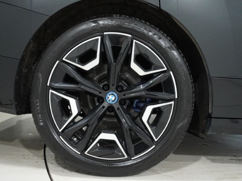2024 (73) BMW iX 240kW xDrive40 M Sport 76.6kWh 5dr Auto 5165730