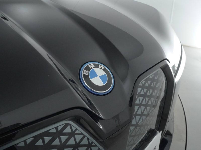 2024 (73) BMW iX 240kW xDrive40 M Sport 76.6kWh 5dr Auto 5165738