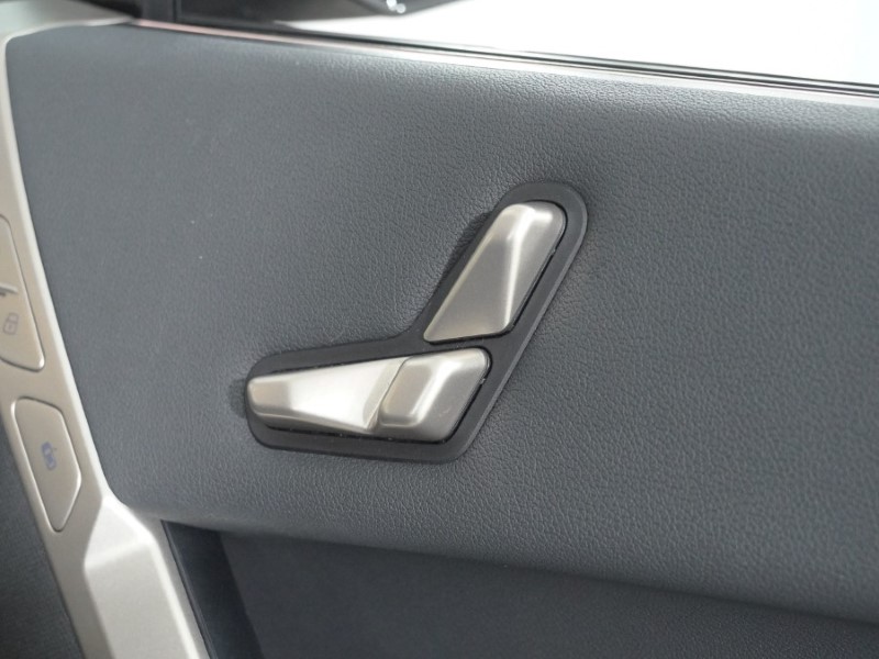 2024 (73) BMW iX 240kW xDrive40 M Sport 76.6kWh 5dr Auto 5165735