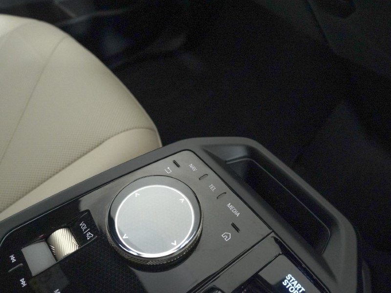 2024 (73) BMW iX 240kW xDrive40 M Sport 76.6kWh 5dr Auto 5166189