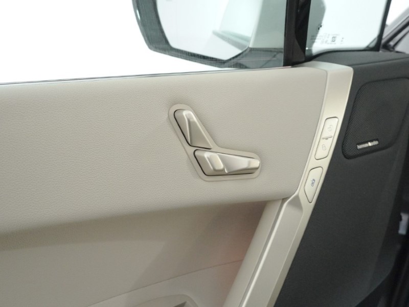 2024 (73) BMW iX 240kW xDrive40 M Sport 76.6kWh 5dr Auto 5166171