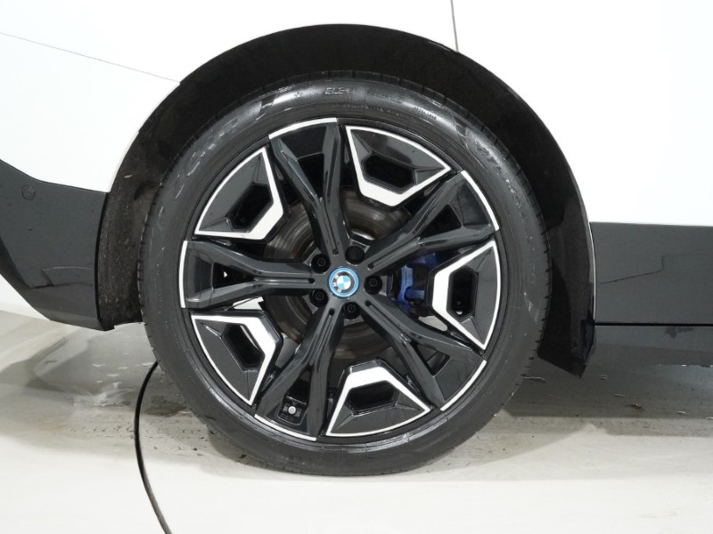2024 (73) BMW iX 240kW xDrive40 M Sport 76.6kWh 5dr Auto 5166178