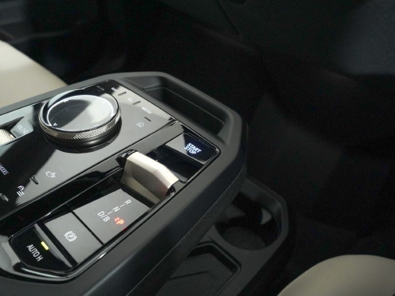 2024 (73) BMW iX 240kW xDrive40 M Sport 76.6kWh 5dr Auto 5166191