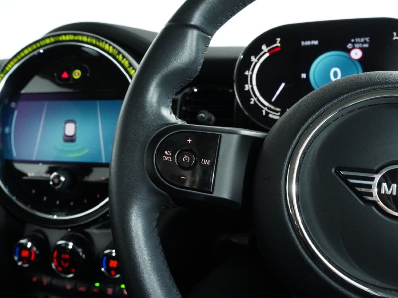 2023 (23) MINI HATCHBACK 1.5 Cooper Classic Premium 3dr 5160961