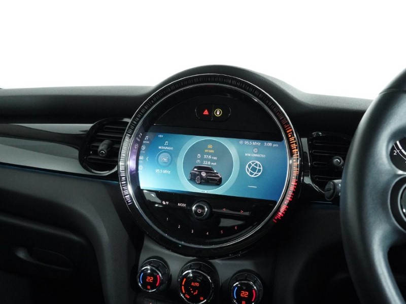 2023 (23) MINI HATCHBACK 1.5 Cooper Classic Premium 3dr 5160949