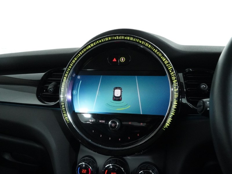 2023 (23) MINI HATCHBACK 1.5 Cooper Classic Premium 3dr 5160958