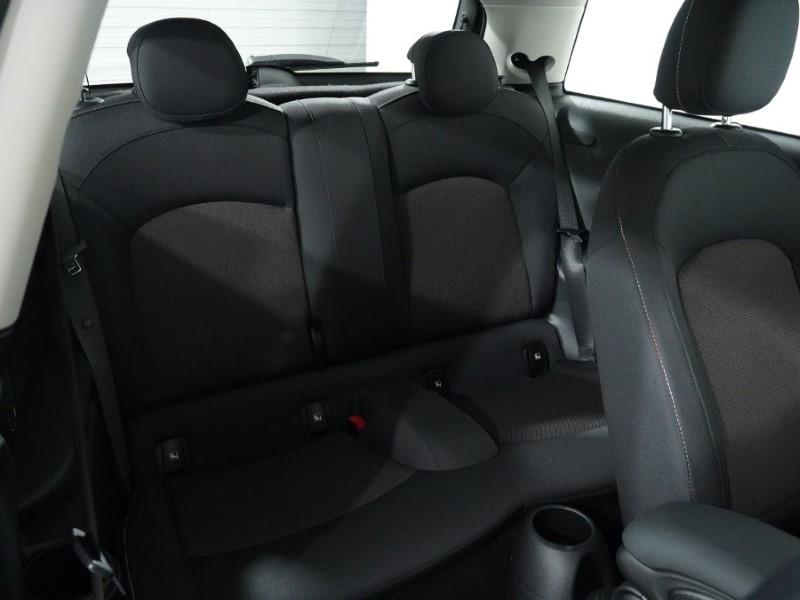 2023 (23) MINI HATCHBACK 1.5 Cooper Classic Premium 3dr 5160944