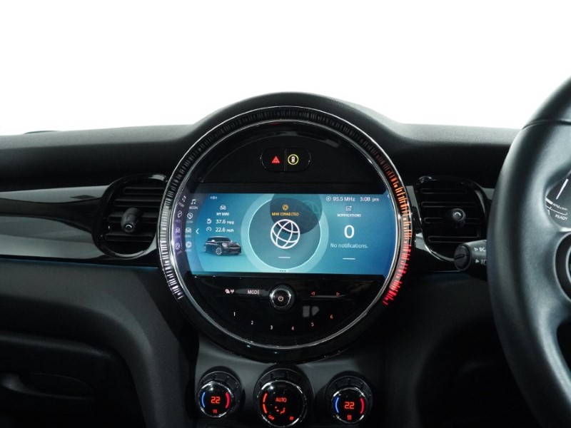 2023 (23) MINI HATCHBACK 1.5 Cooper Classic Premium 3dr 5160947