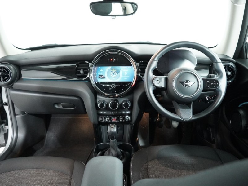 2023 (23) MINI HATCHBACK 1.5 Cooper Classic Premium 3dr 5160934