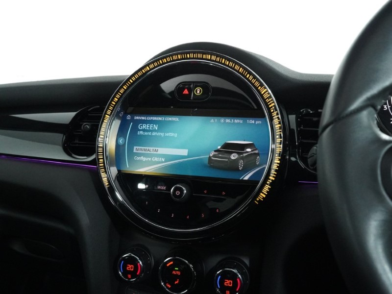 2024 (73) MINI HATCHBACK 1.5 Cooper Sport Premium Plus 3dr Auto 5159406