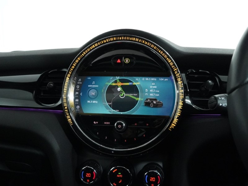 2024 (73) MINI HATCHBACK 1.5 Cooper Sport Premium Plus 3dr Auto 5159400