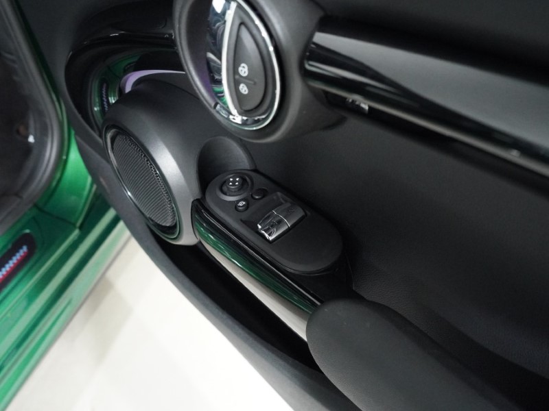 2024 (73) MINI HATCHBACK 1.5 Cooper Sport Premium Plus 3dr Auto 5159390