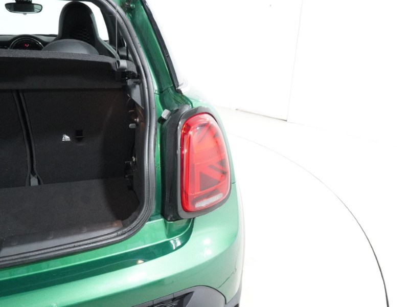 2024 (73) MINI HATCHBACK 1.5 Cooper Sport Premium Plus 3dr Auto 5159377