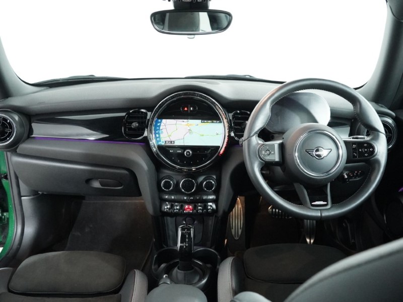 2024 (73) MINI HATCHBACK 1.5 Cooper Sport Premium Plus 3dr Auto 5159380