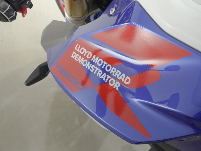 2026 (26) BMW Motorrad F900 R (25MY) 5517177