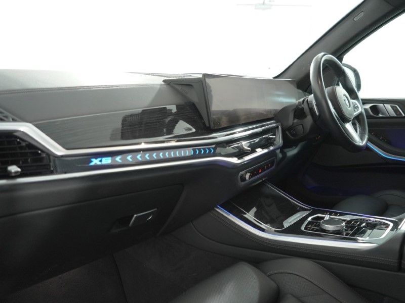 2024 (24) BMW X5 xDrive30d MHT M Sport 5dr Auto 5208633