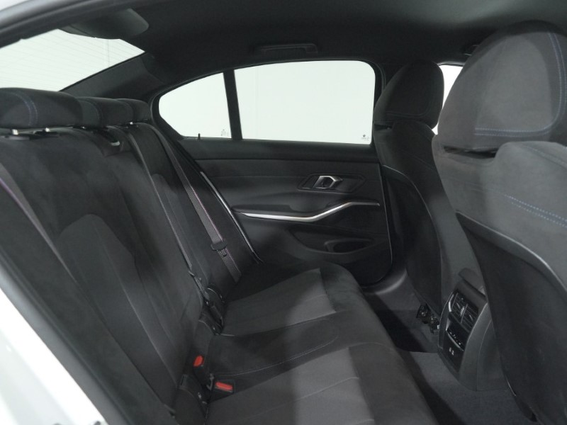 2025 (75) BMW 3 SERIES 320i M Sport 4dr Step Auto 5191570