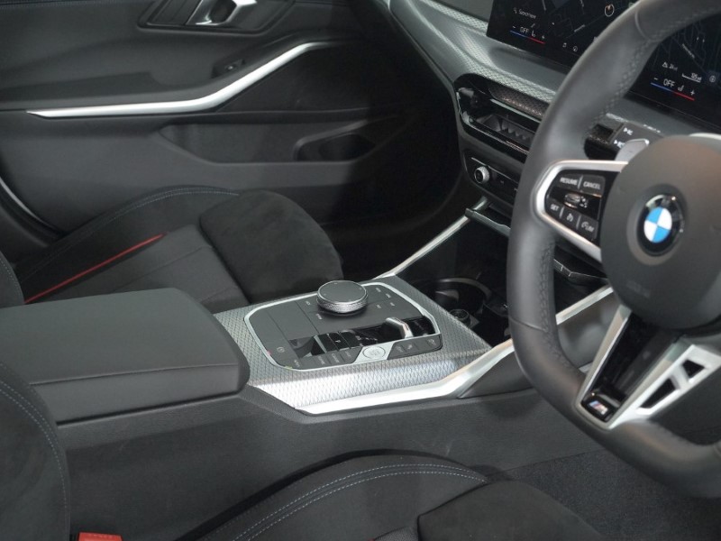 2025 (75) BMW 3 SERIES 320i M Sport 4dr Step Auto 5191573