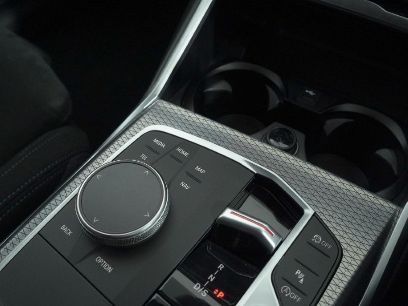 2025 (75) BMW 3 SERIES 320i M Sport 4dr Step Auto 5191581