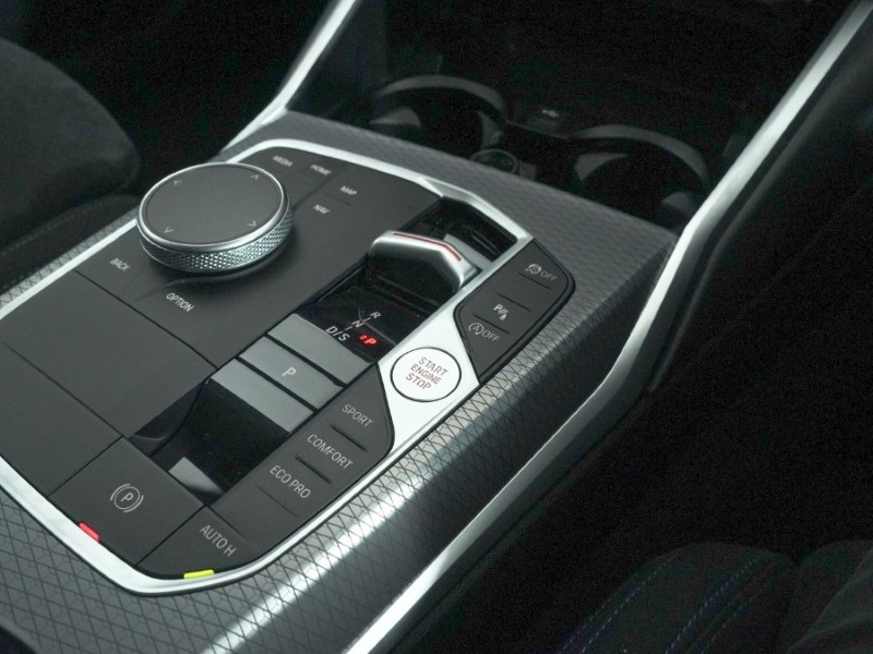 2025 (75) BMW 3 SERIES 320i M Sport 4dr Step Auto 5191584