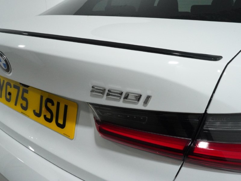 2025 (75) BMW 3 SERIES 320i M Sport 4dr Step Auto 5191562