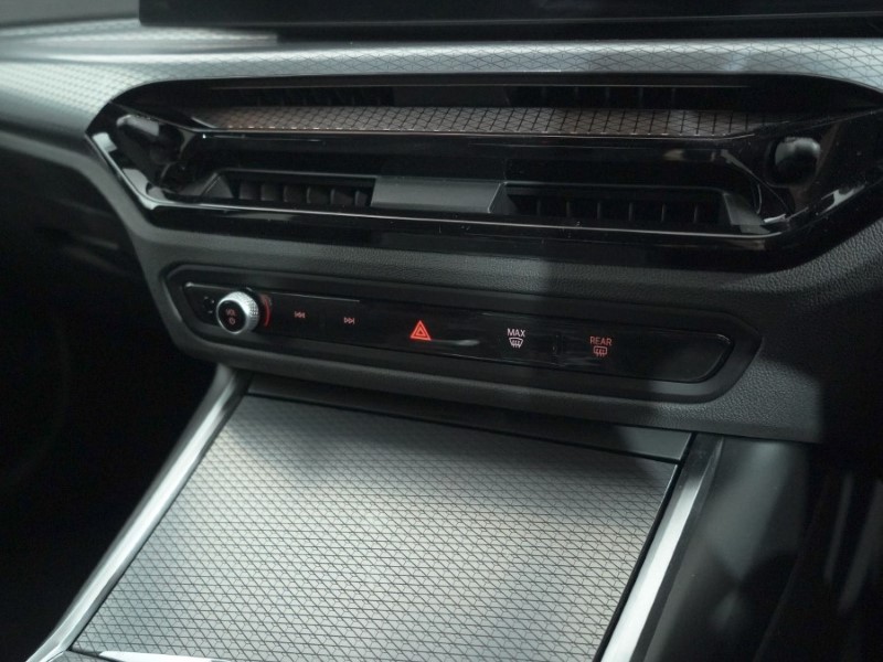 2025 (75) BMW 3 SERIES 320i M Sport 4dr Step Auto 5191593