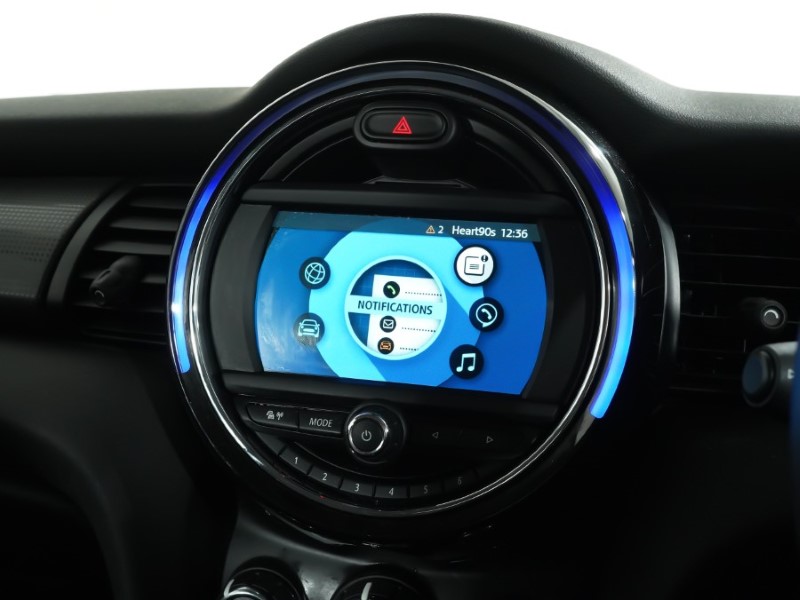 2020 (70) MINI HATCHBACK 1.5 Cooper Classic II 5dr Auto 5228737